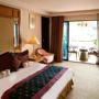 Diamond City Hotel