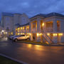Econo Lodge Inn & Suites University