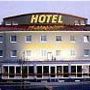 Highway Hotel