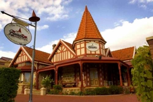 Отель The Witch