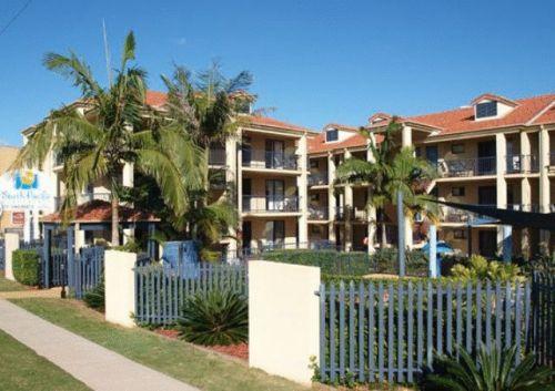 Отель Aspire South Pacific Apartments