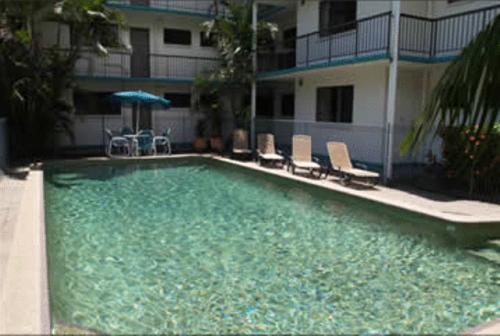 Отель Castaways Trinity Beach