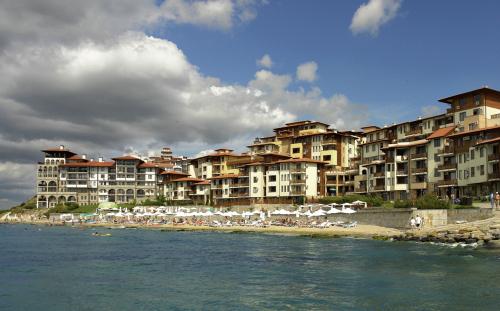 Hotel Garden of Eden Complex