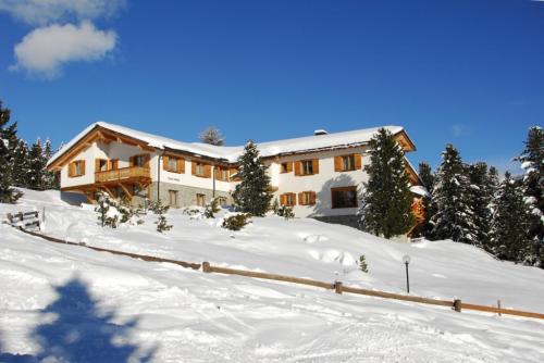 Отель Hotel Randolins