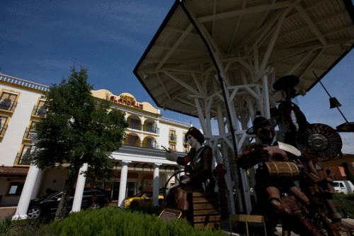 Отель Erlebnishotel El Andaluz Europa-Park Resort