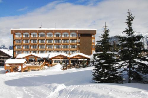 Отель Hôtel du Pralong