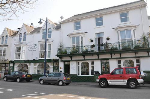 Hotel Patricks With Rooms