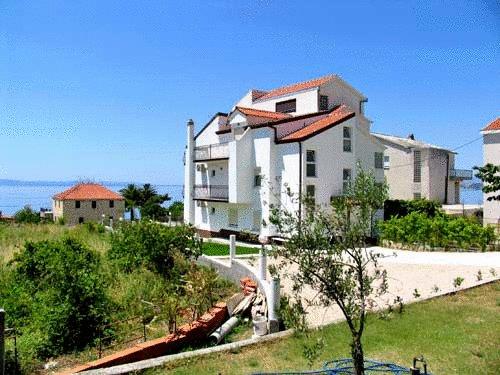 Отель Apartments Mediterano