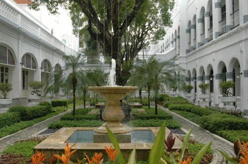 Отель Hotel Majapahit Surabaya