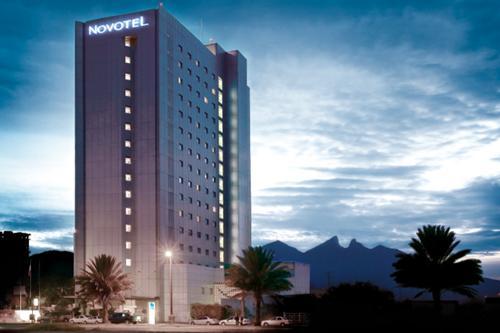 Отель Novotel Monterrey Valle