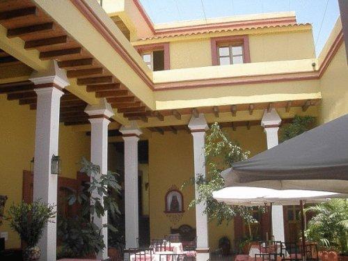 Отель Hotel Aitana Oaxaca