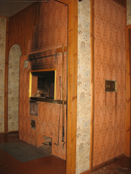 Among Friends cottage. Russian stove