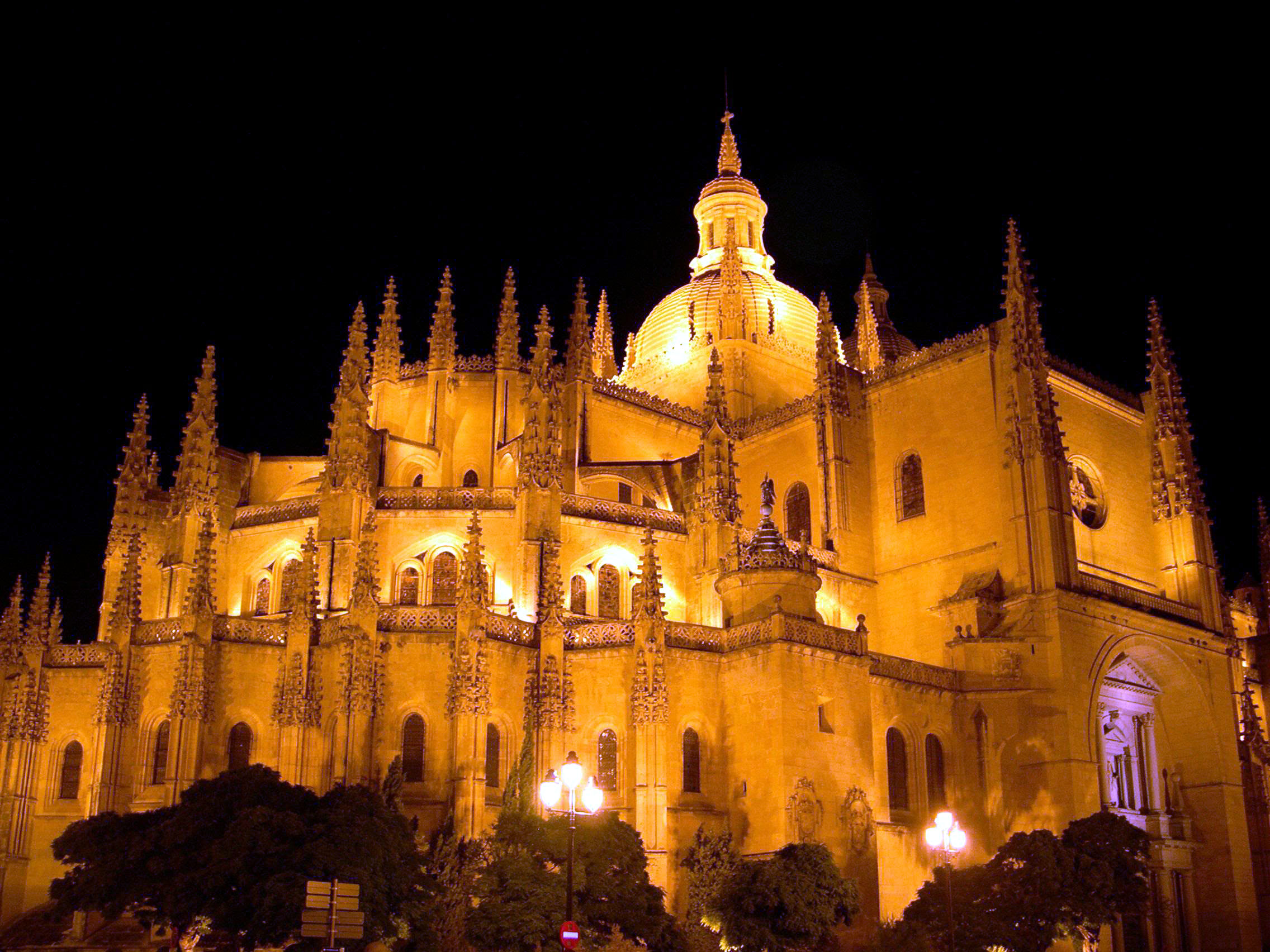 Знаменитые экскурсии. Пальмарианская католическая Церковь в Испании.