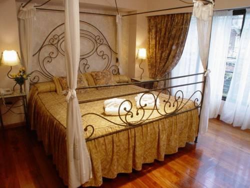 Фото отеля Reina Victoria Suites & Towers, Mendoza