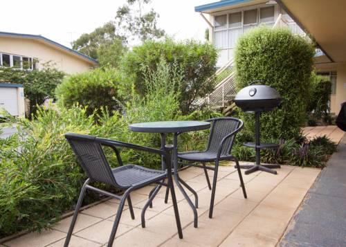 Фото отеля Canberra Short Term and Holiday Accommodation, Canberra