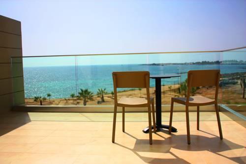 Фото отеля Amphora Hotel & Suites, Paphos