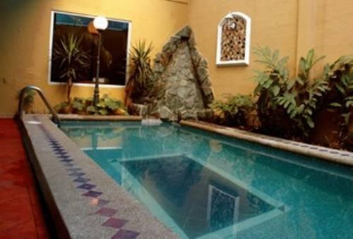 Фото отеля Tropical Inn Hotel, Guayaquil