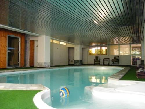 Фото отеля Grand Hôtel Des Templiers, Reims