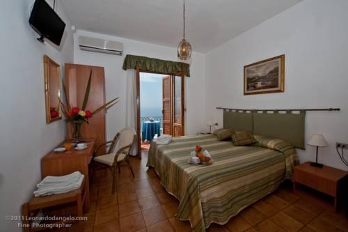 Photo of Hotel Calabattaglia, Ventotene