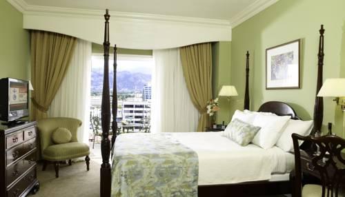 Фото отеля Courtleigh Hotel & Suites, Kingston 5